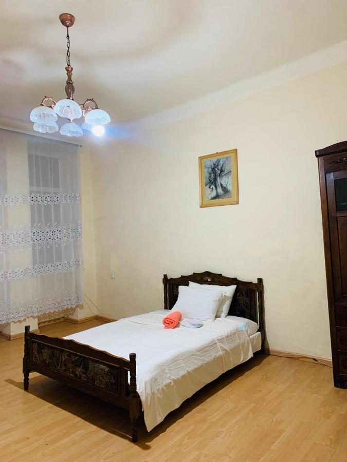 Infinity Hostel & Tour Ереван Екстериор снимка