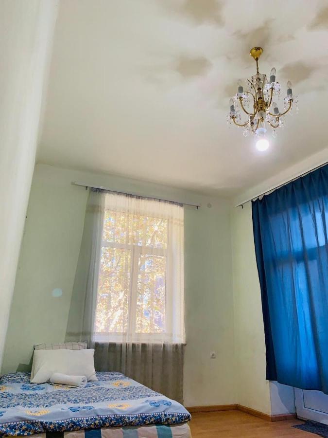 Infinity Hostel & Tour Ереван Екстериор снимка