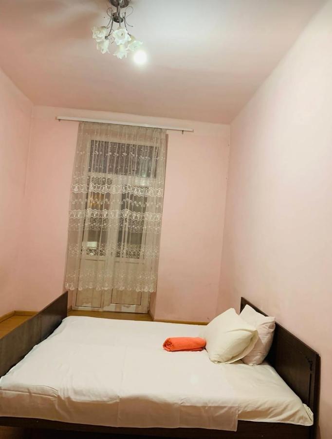 Infinity Hostel & Tour Ереван Екстериор снимка