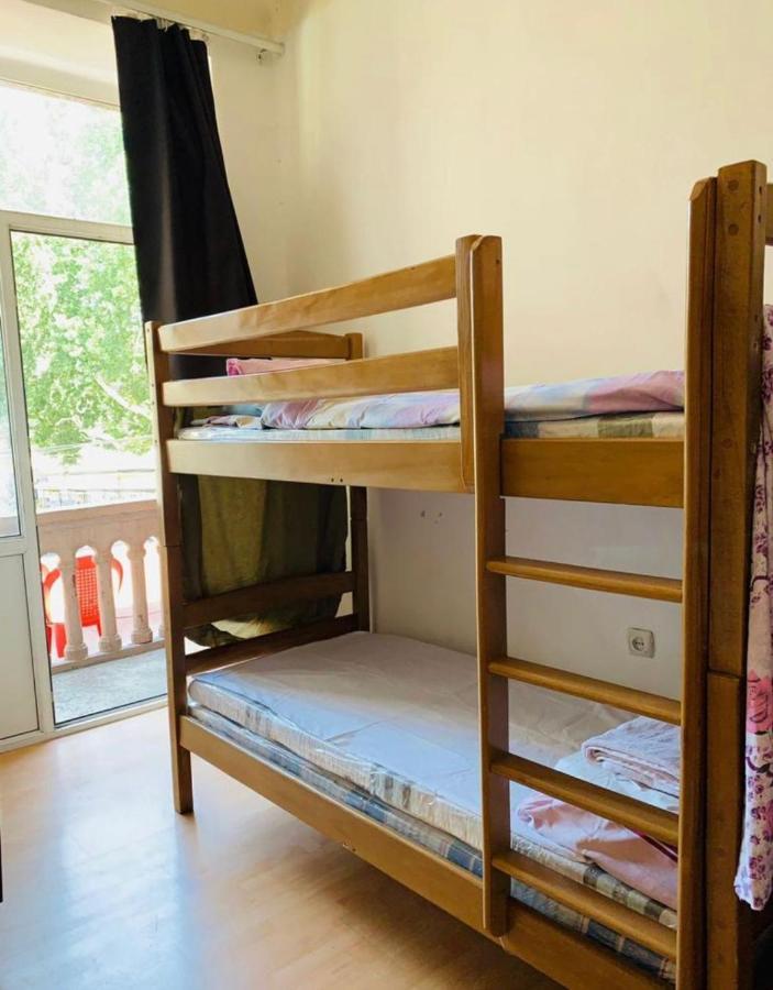 Infinity Hostel & Tour Ереван Екстериор снимка